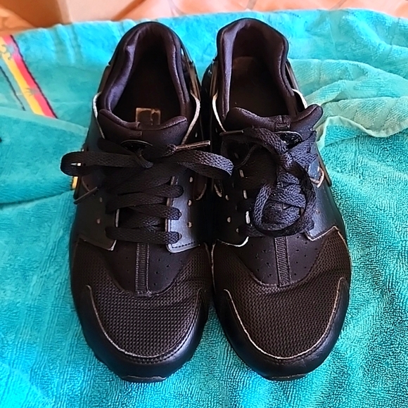 Huarache - Picture 2 of 4